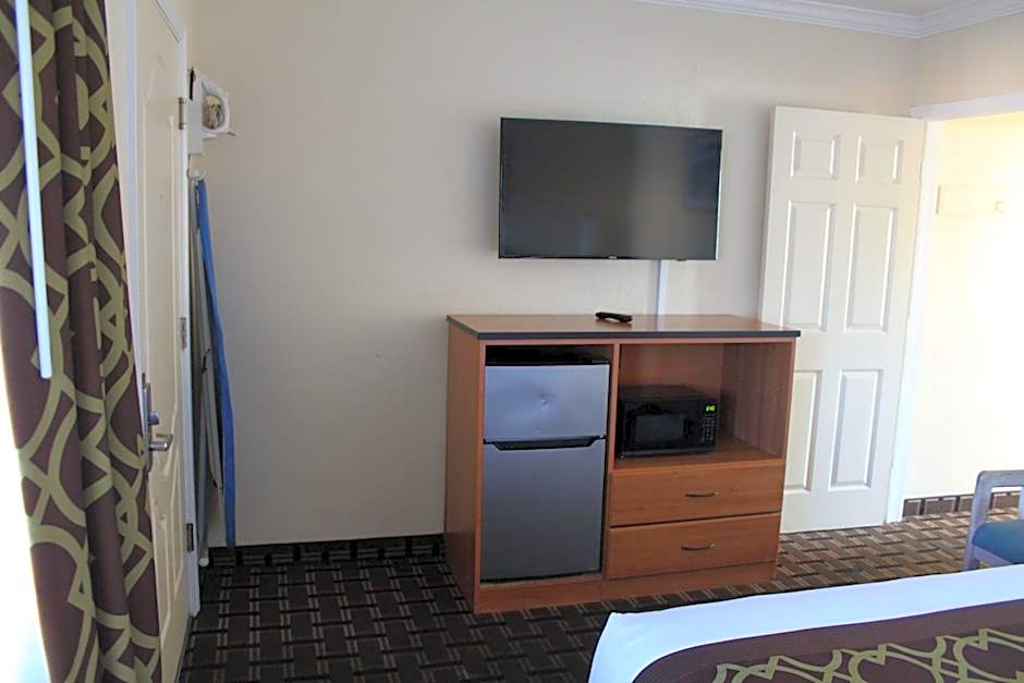 Riverside Inn & Suites Santa Cruz