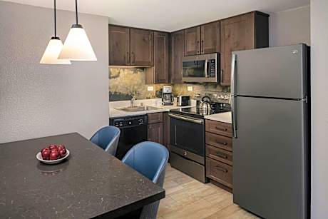 One-Bedroom Villa with Balcony and Whirlpool