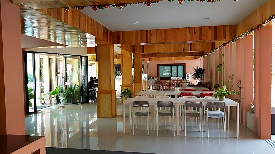 Jantima Place at Amphawa