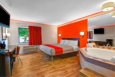 King Room with Spa Bath - Non-Smoking