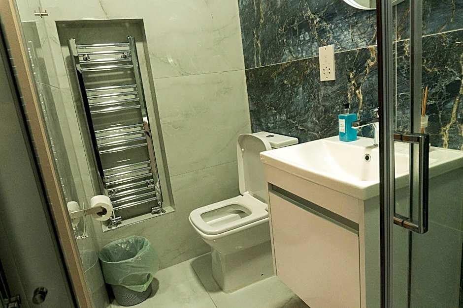 Paragraph Palmers Green - Tottenham Stadium