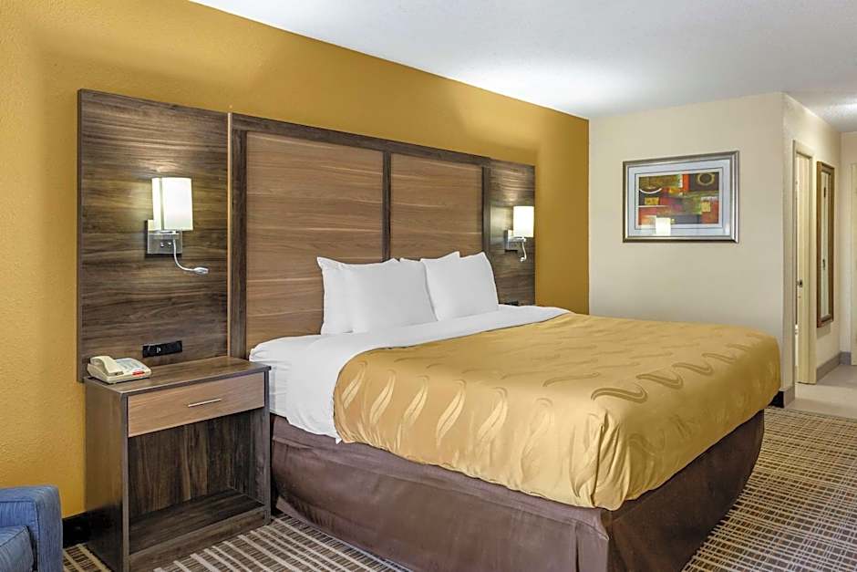 Quality Inn & Suites - Greensboro-High Point