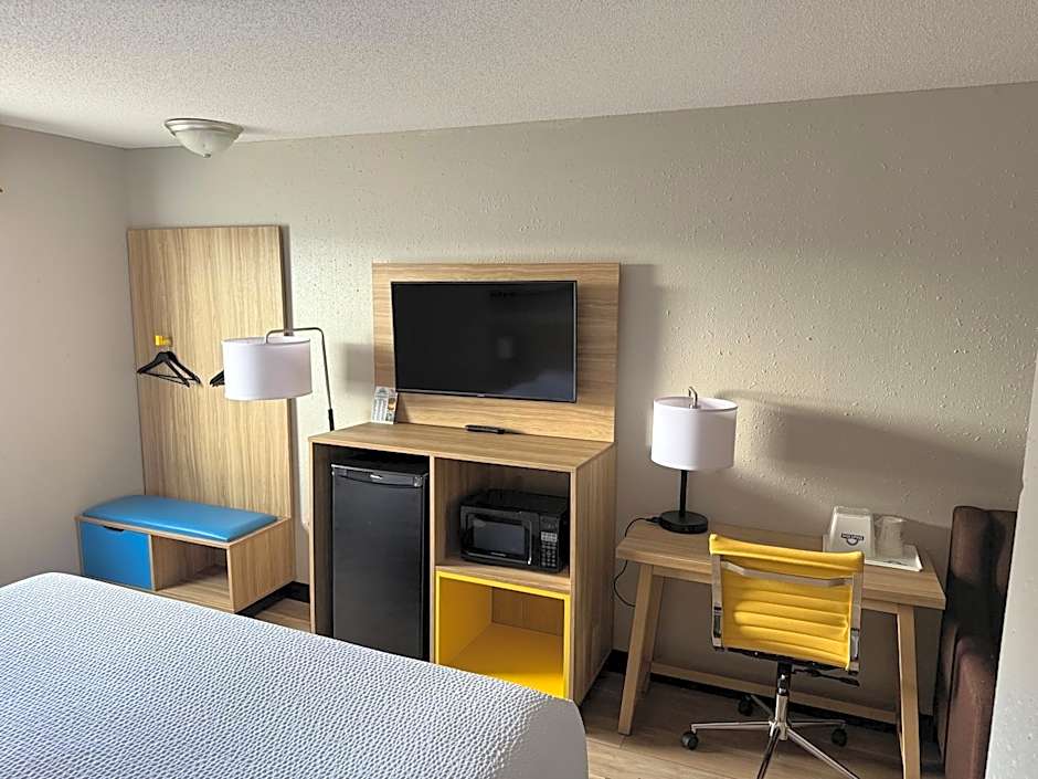 Days Inn by Wyndham Muncie -Ball State University