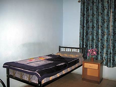 Single Bed in Dormitory Room without AC