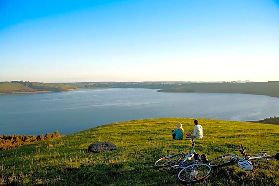 Lakes and Craters Holiday Park