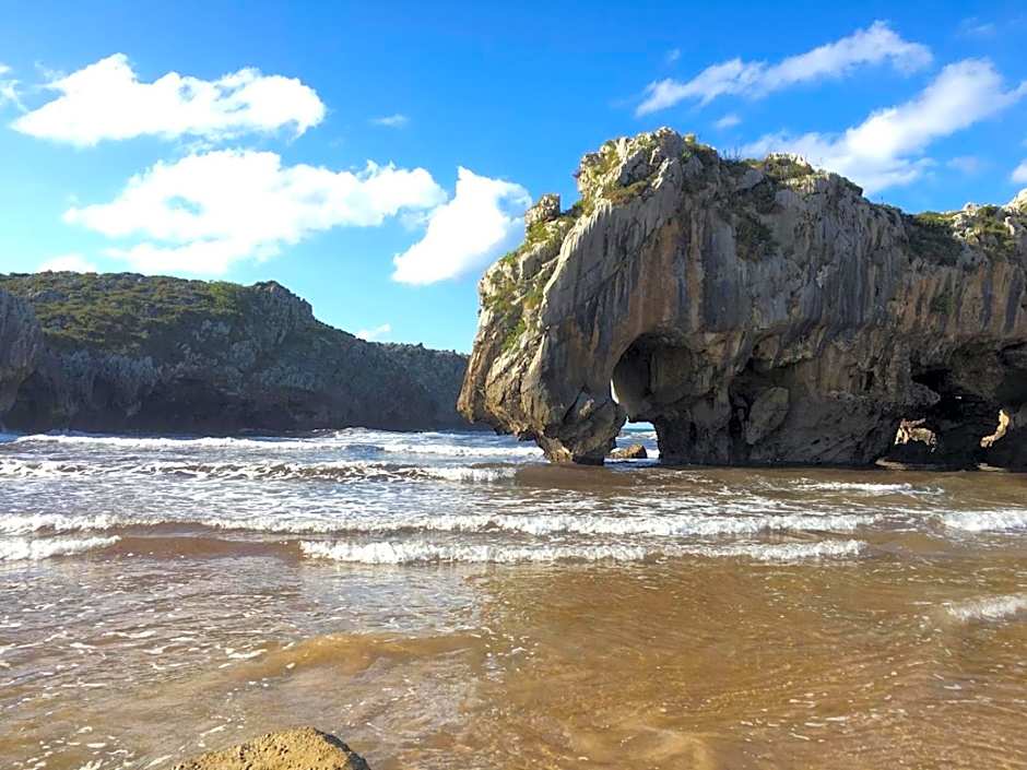 Hotel Cuevas Del Mar