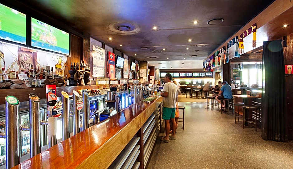 Villa Noosa Hotel