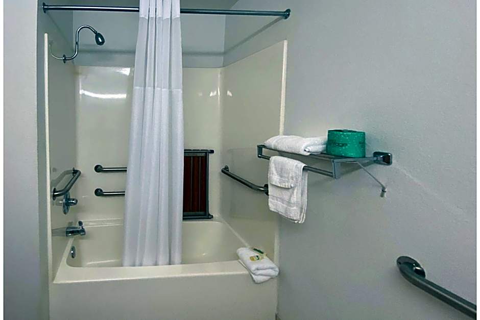 Studio 6 McAlester OK South