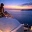 Sun Rocks Boutique Hotel - Caldera View Suites & Sunset Dining Experience