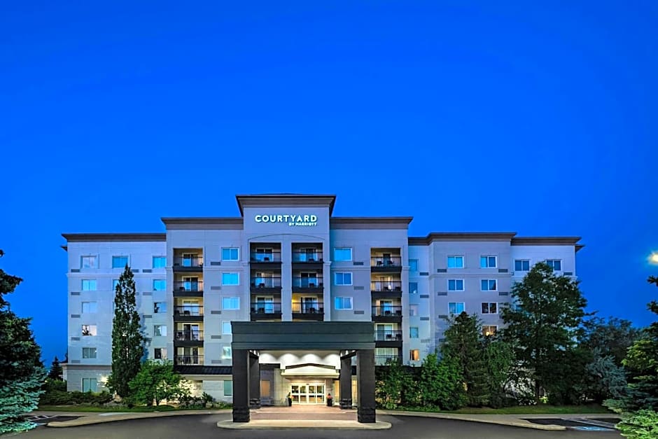 Courtyard by Marriott Toronto Markham