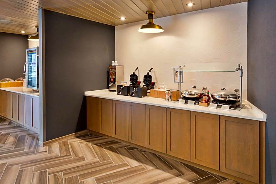 Fairfield Inn & Suites by Marriott Birmingham Colonnade/Grandview