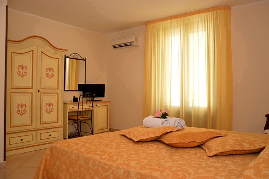 Attinia – San Vito Lo Capo, CA