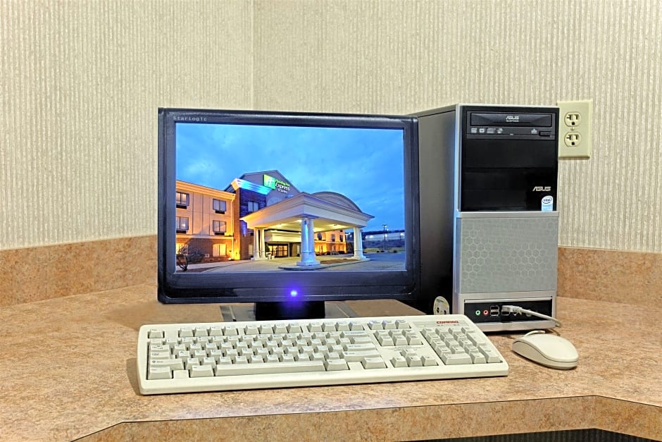 Holiday Inn Express Hotel & Suites Lancaster By IHG