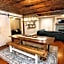 Historic Home Family Friendly Close to Seawall