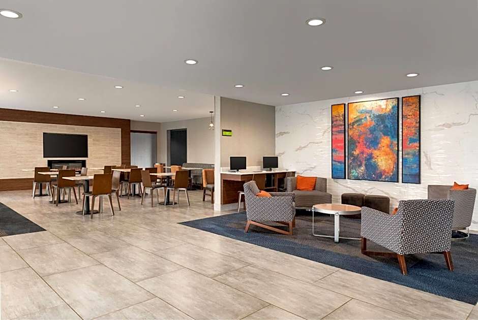 La Quinta Inn & Suites by Wyndham Montgomery