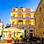 Polyxenia Suites