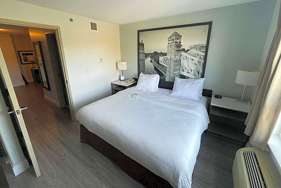 Photo 1 of 14 of 1 King Bed with Sofabed Suite