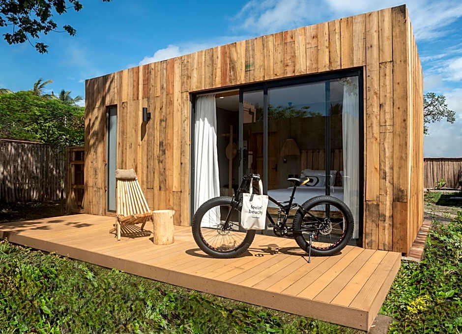 LalaGalu - Beachfront EcoCabins