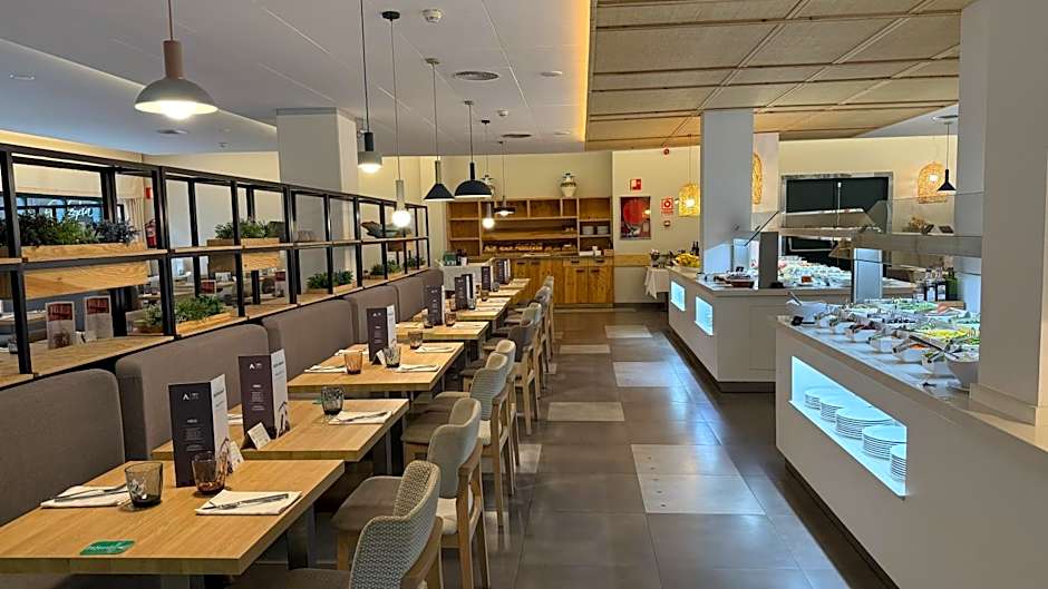 Aqua Hotel Bertran Park