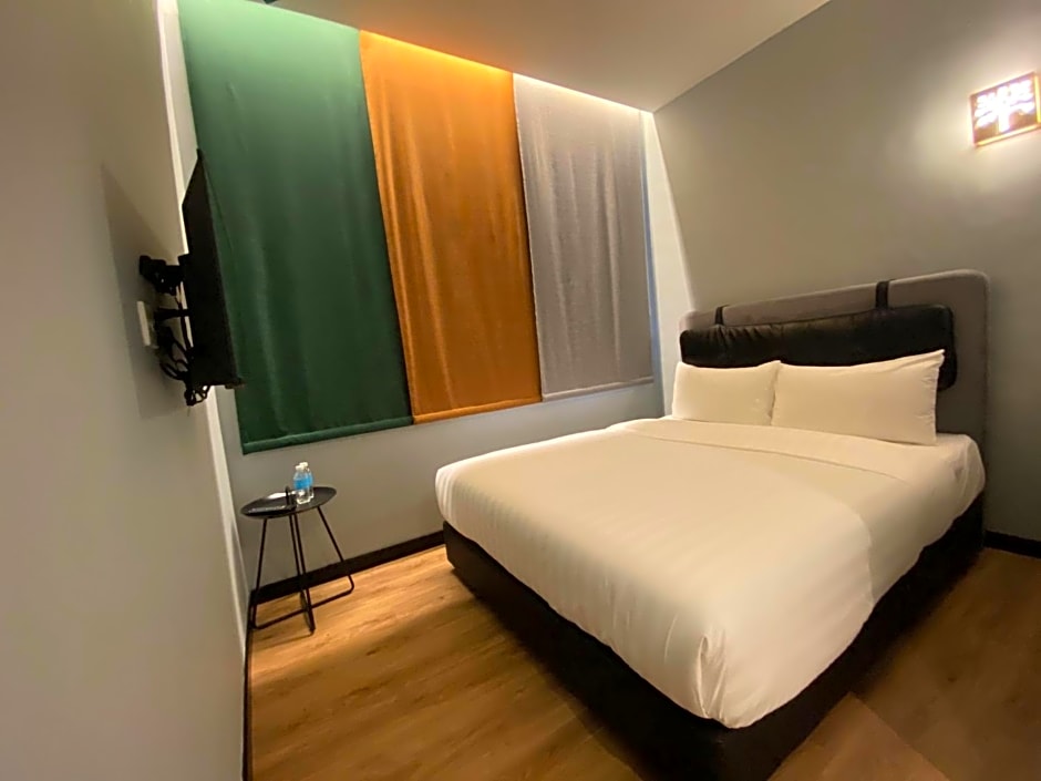 The Seraya Hotel