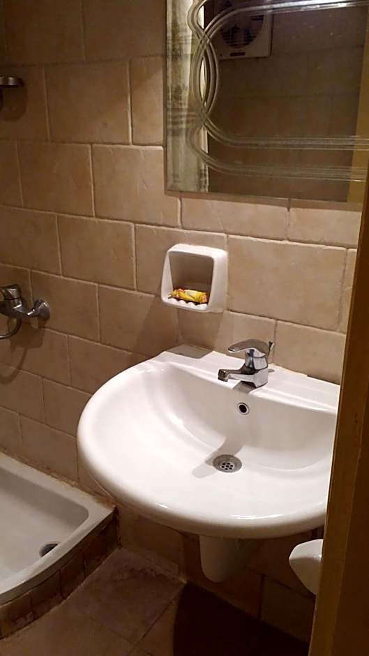 Applicators Hotel