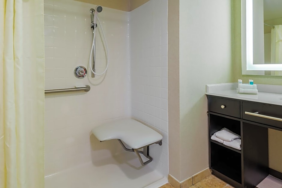 Homewood Suites by Hilton St. Louis Riverport- Airport West