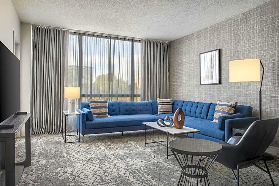 Sheraton Charlotte Hotel