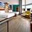 The Vibes Hotel, Trademark Collection by Wyndham