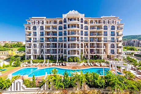 Harmony Suites Saint Vlas