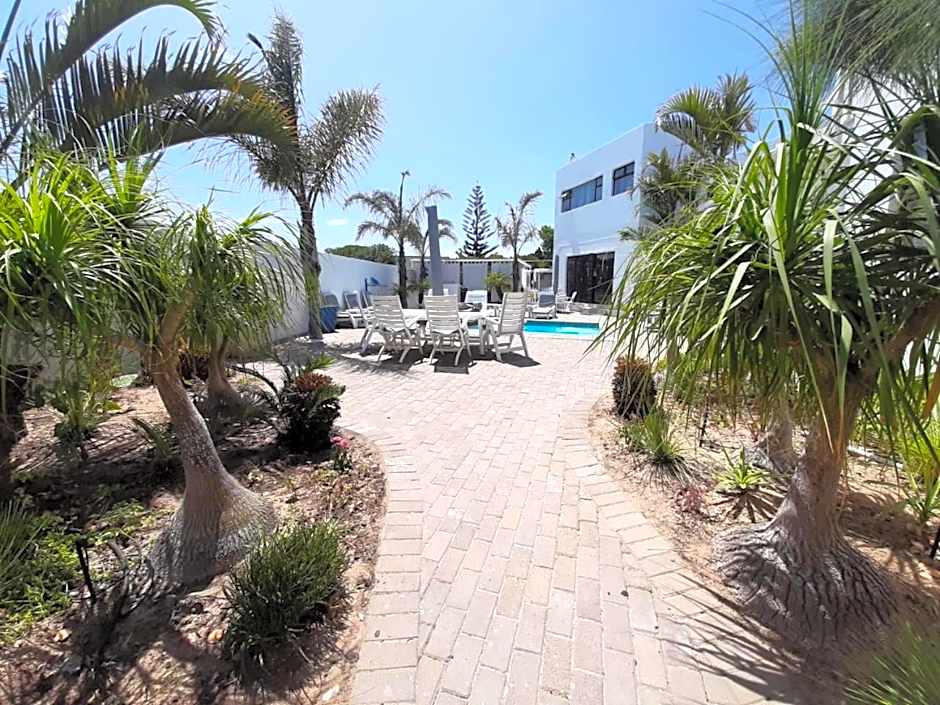 Au Plais De Langebaan at Palm Tree Villa