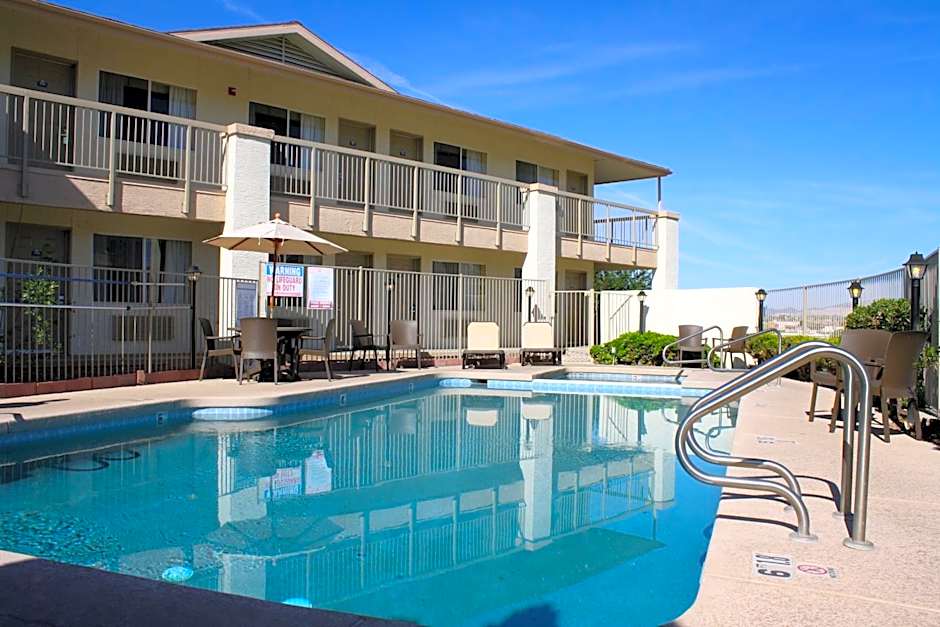 Days Inn by Wyndham Globe