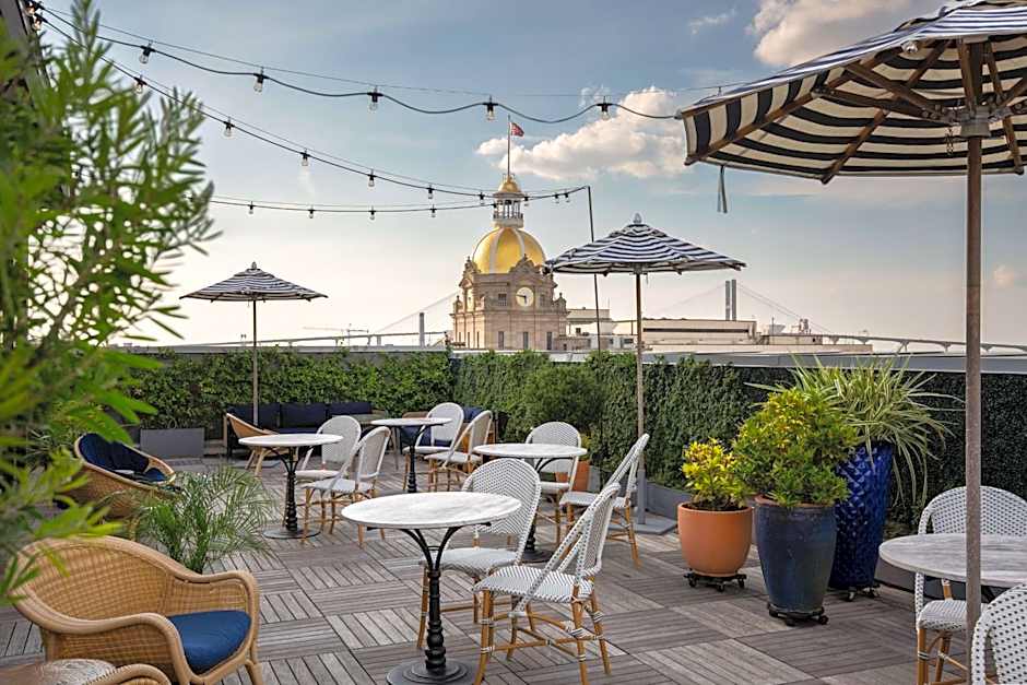 The Drayton Hotel Savannah, Curio Collection by Hilton