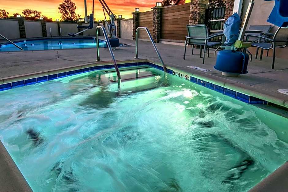 Hampton Inn by Hilton Cardiff Beach Encinitas, CA