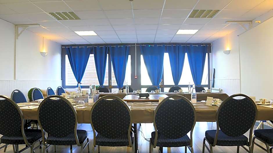 Atoll Hotel Logis Angers, Beaucouzé