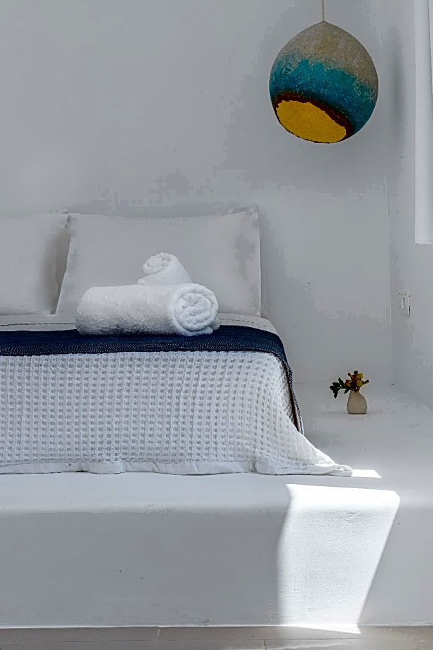 VOCA HOTEL & SUITES