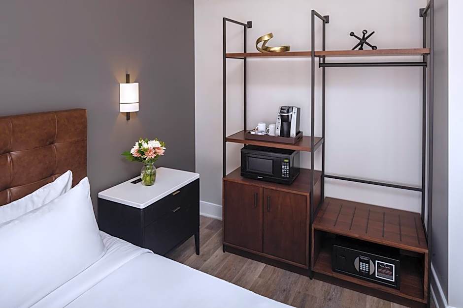 Watt Hotel Rahway Tapestry Collection by Hilton