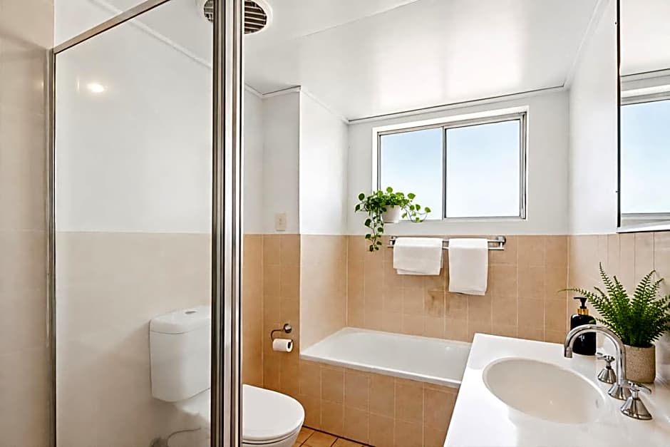 Tradewinds Apartments
