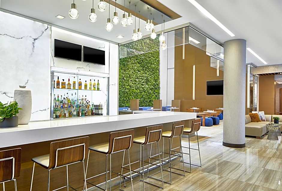 Courtyard by Marriott New York Manhattan/Midtown West