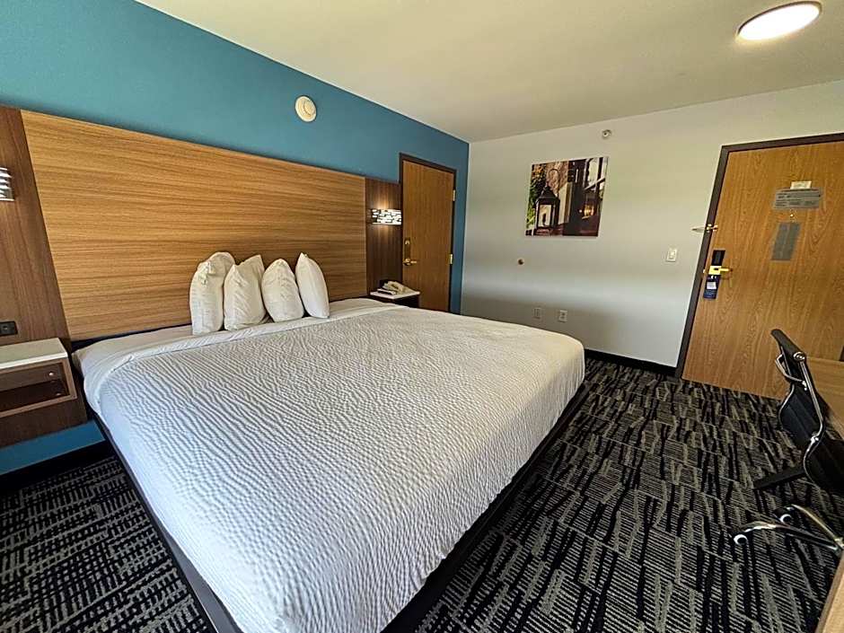 Jacksonville Inn & Suites