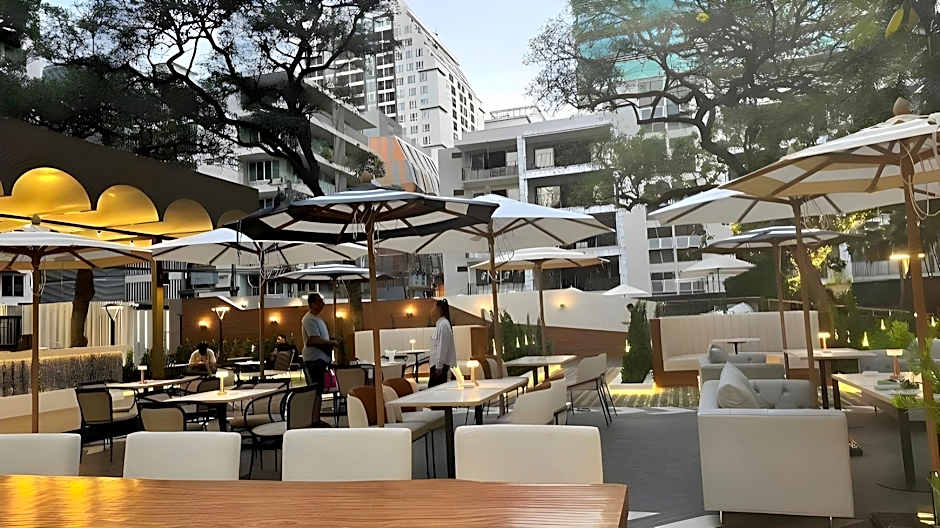 Floral Court Hotel & Residence Sukhumvit 13