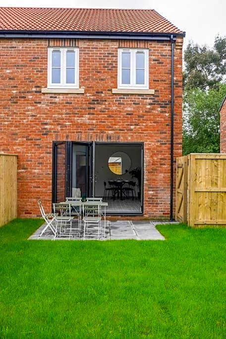 Durham, Free Parking, Central - Modern House