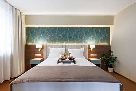Hotel Fenyõ Conference & Spa