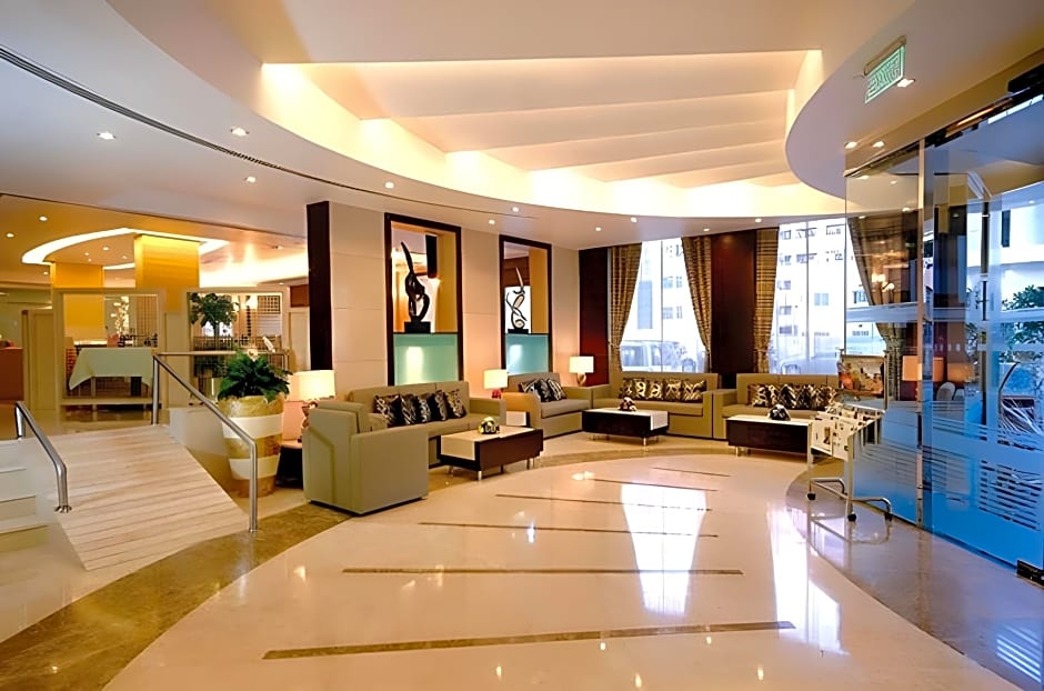 Landmark Riqqa Hotel