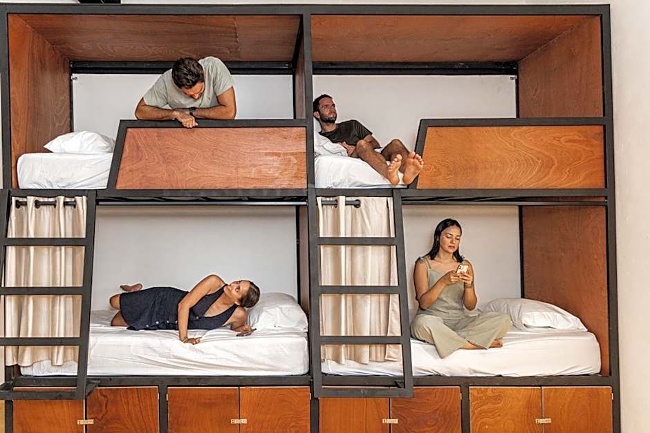 Caleta Hostel Rooftop & Pool