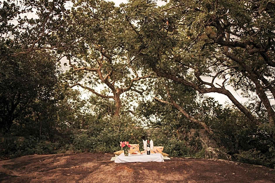 Ndhula Luxury Tented Lodge