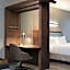 SpringHill Suites by Marriott Orlando at FLAMINGO CROSSINGS Town