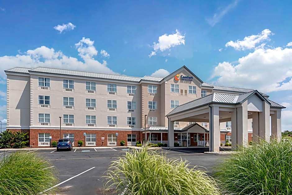 Comfort Inn & Suites Dover near Speedway