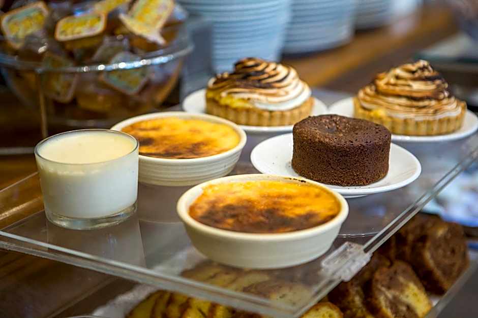 Ionian Plaza Hotel & Spa