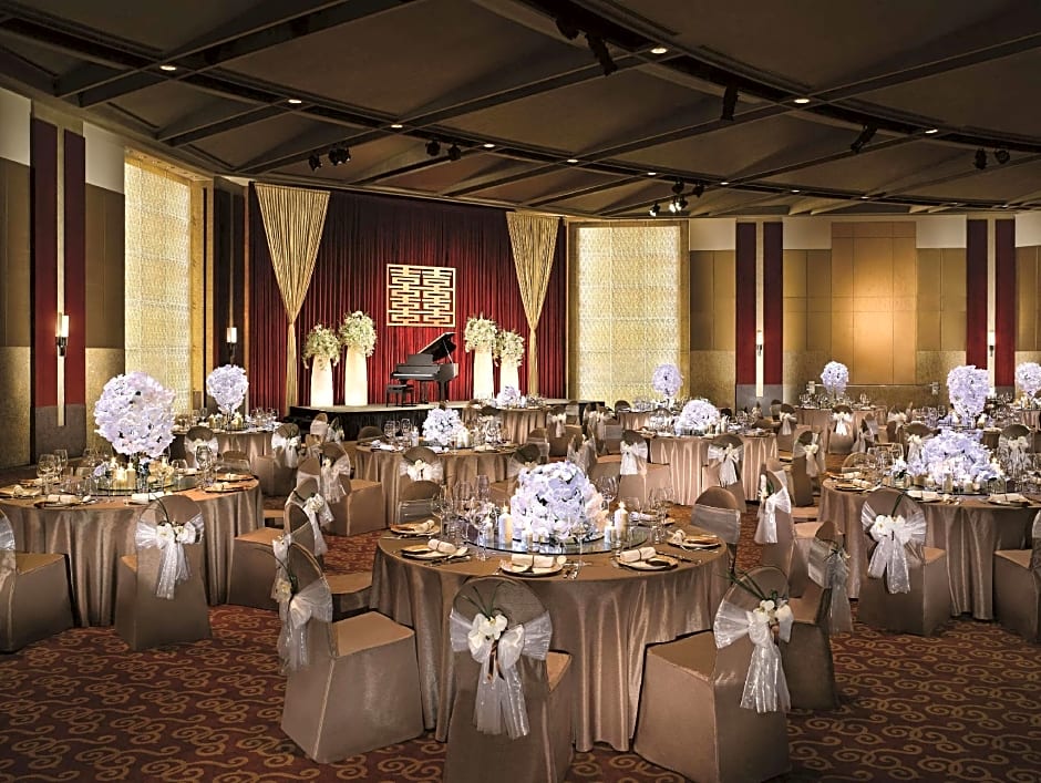 Shangri-la's Far Eastern Plaza Hotel, Taipei