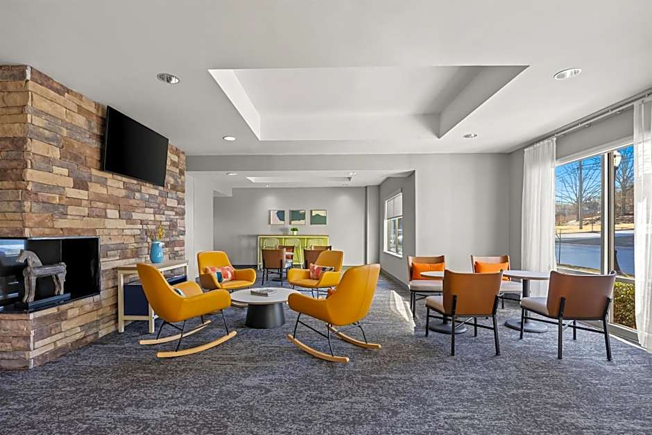 Spark by Hilton Macon North